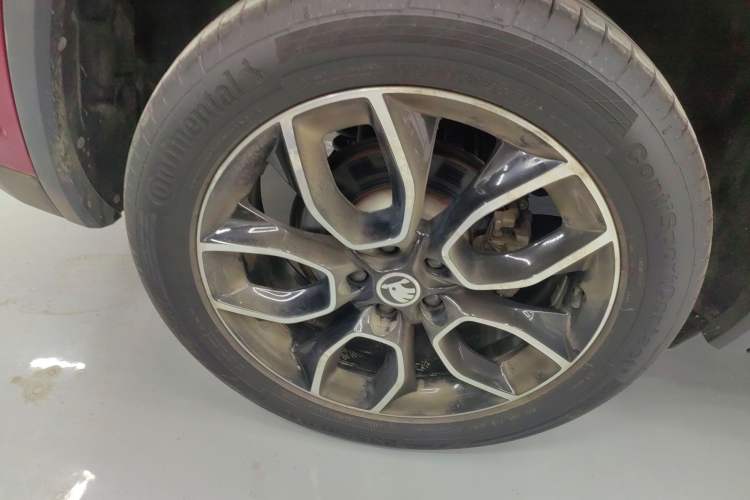 Used Skoda Kodiaq GT 2019 TSI380 4x4 Flagship Model China VI Standard Right Rear Wheel Hub