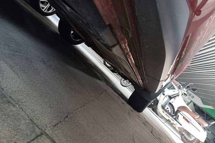 Used Skoda Kodiaq GT 2019 TSI380 4x4 Flagship Model China VI Standard Right Side Sill
