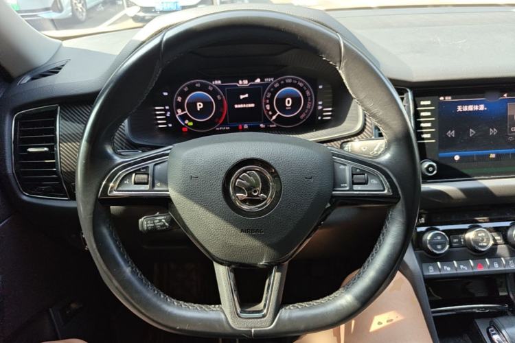 Used Skoda Kodiaq GT 2019 TSI380 4x4 Flagship Model China VI Standard Steering Wheel