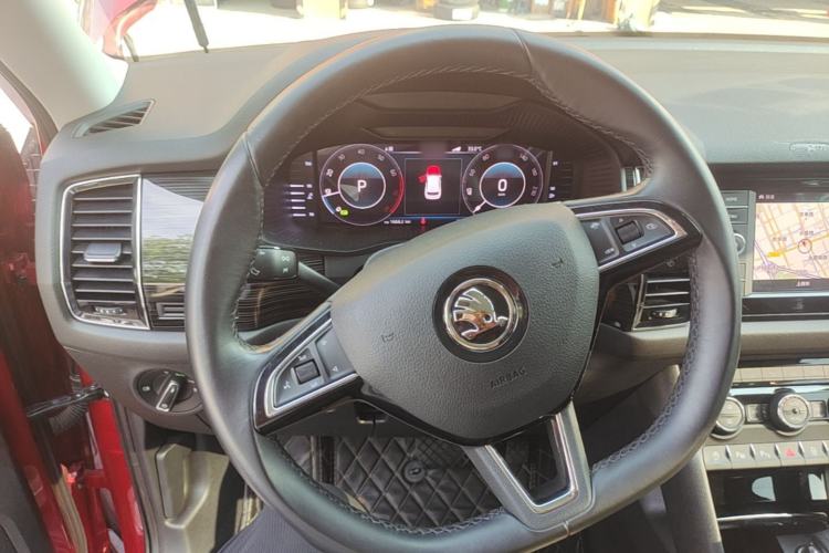 Used Skoda Kodiaq GT 2019 TSI330 Two-Wheel-Drive Luxury Edition China V Standard Steering Wheel
