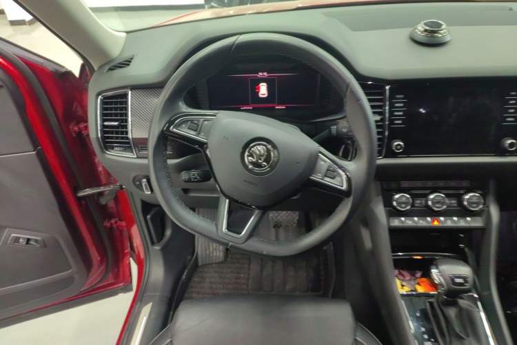 Used Skoda Kodiaq GT 2019 TSI380 4x4 Flagship Model China VI Standard Steering Wheel