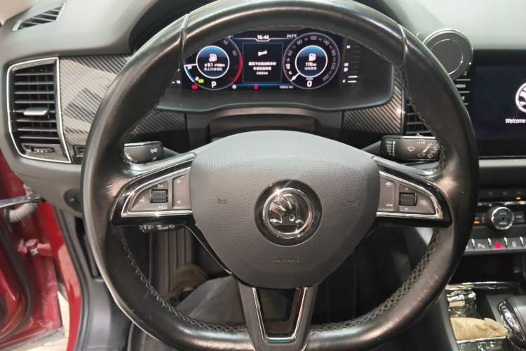 Used Skoda Kodiaq GT 2019 TSI380 4x4 Flagship Model China VI Standard Steering Wheel