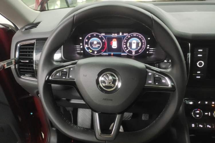 Used Skoda Kodiaq GT 2019 TSI330 Two-Wheel-Drive Luxury Edition China VI Standard Steering Wheel