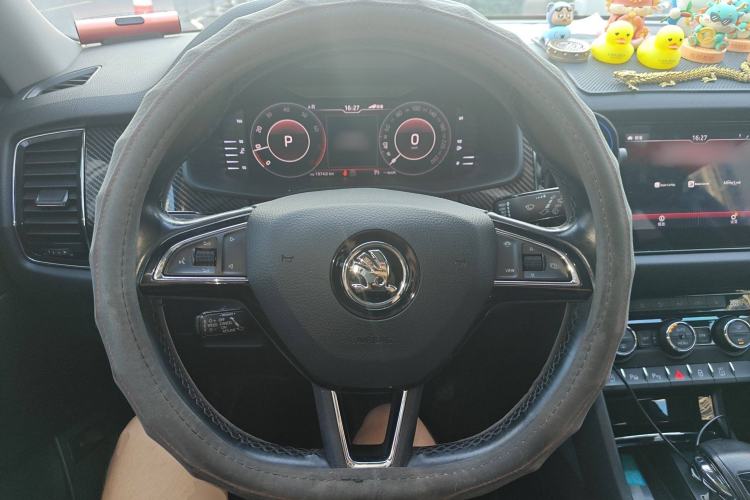 Used Skoda Kodiaq GT 2019 TSI380 4x4 Flagship Model China VI Standard Steering Wheel