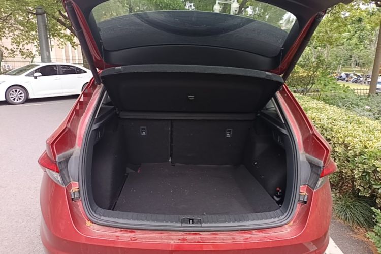 Used Skoda Kodiaq GT 2019 TSI330 Two-Wheel-Drive Luxury Edition China VI Standard Trunk