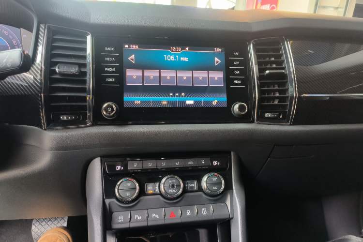 Used Skoda Kodiaq GT 2019 TSI380 4x4 Luxury Edition China VI Standard Audio And AC Panel