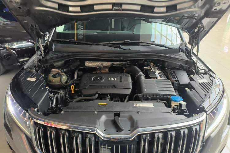 Used Skoda Kodiaq GT 2019 TSI380 4x4 Luxury Edition China VI Standard Engine Bay