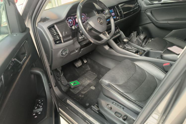 Used Skoda Kodiaq GT 2019 TSI380 4x4 Luxury Edition China VI Standard Interior 3