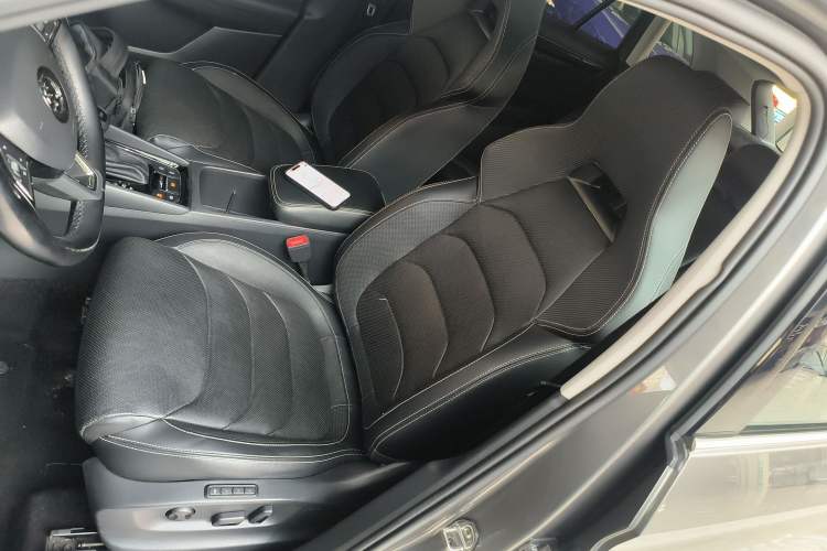 Used Skoda Kodiaq GT 2019 TSI380 4x4 Luxury Edition China VI Standard Left Front Seat