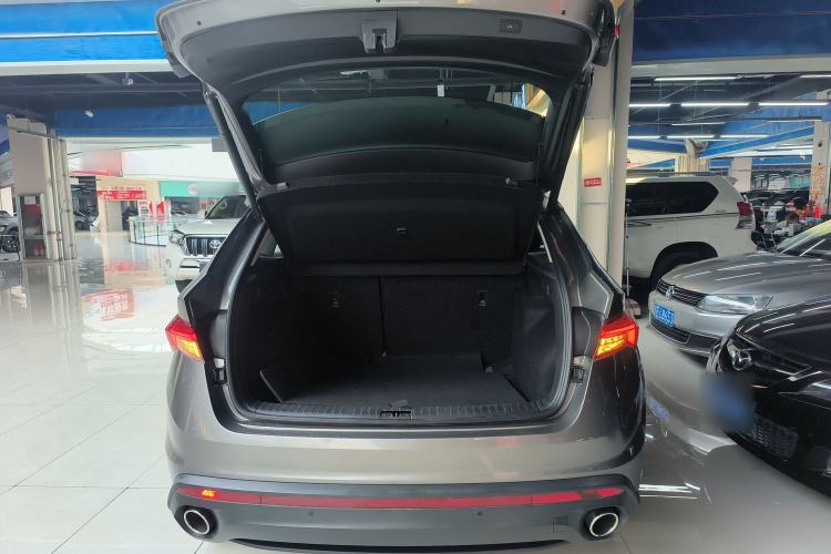 Used Skoda Kodiaq GT 2019 TSI380 4x4 Luxury Edition China VI Standard Trunk