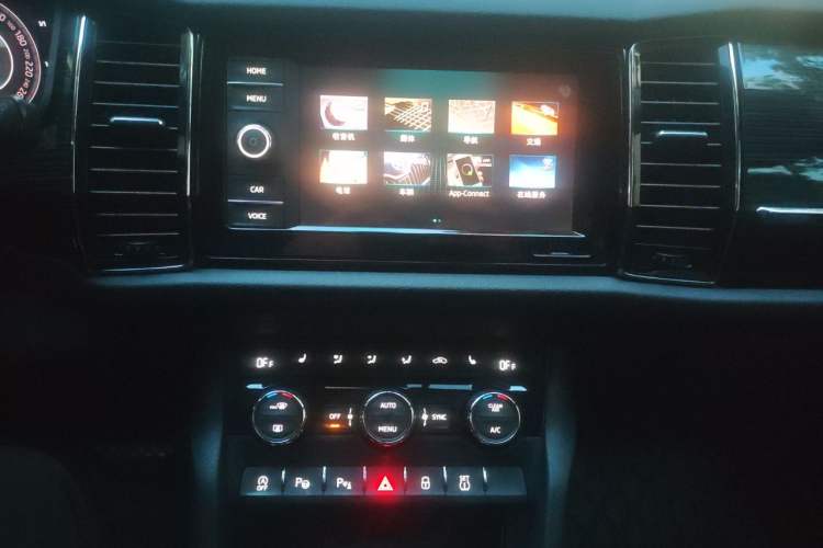 Used Skoda Kodiaq GT 2019 TSI330 Two-Wheel-Drive Luxury Edition China VI Standard Audio And AC Panel