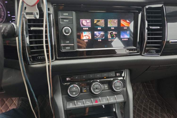 Used Skoda Kodiaq GT 2019 TSI330 Two-Wheel-Drive Luxury Edition China VI Standard Audio And AC Panel