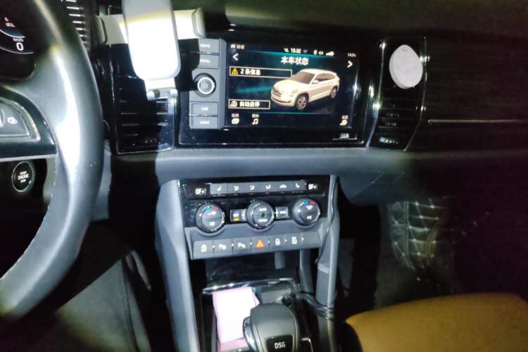 Used Skoda Kodiaq GT 2019 TSI330 Two-Wheel-Drive Luxury Edition China VI Standard Audio And AC Panel