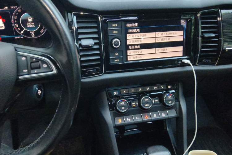 Used Skoda Kodiaq GT 2019 TSI330 Two-Wheel-Drive Luxury Edition China V Standard Audio And AC Panel