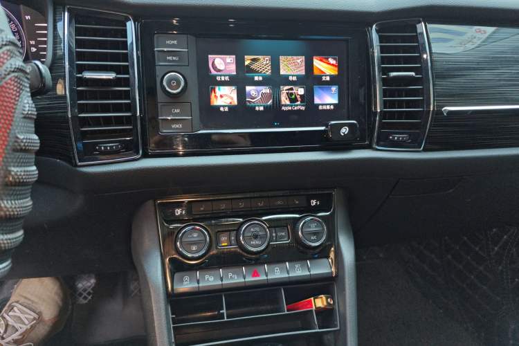 Used Skoda Kodiaq GT 2019 TSI330 Two-Wheel-Drive Luxury Edition China VI Standard Audio And AC Panel