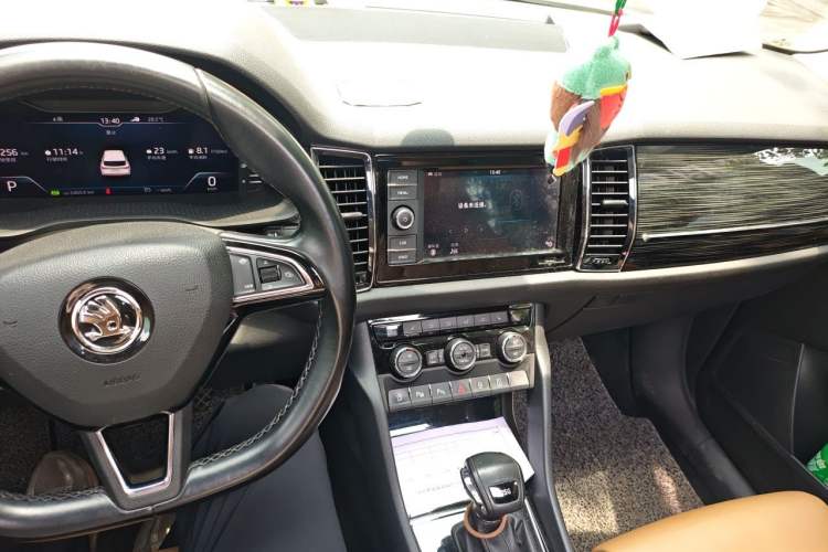 Used Skoda Kodiaq GT 2019 TSI330 Two-Wheel-Drive Luxury Edition China VI Standard Audio And AC Panel