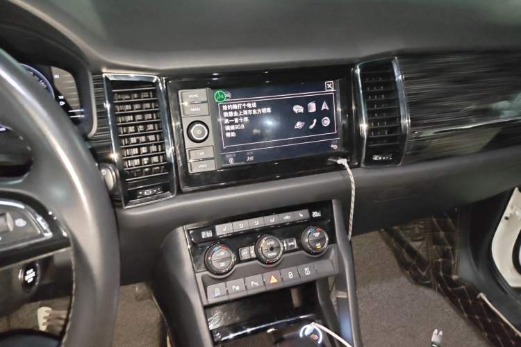 Used Skoda Kodiaq GT 2019 TSI330 Two-Wheel-Drive Luxury Edition China VI Standard Audio And AC Panel