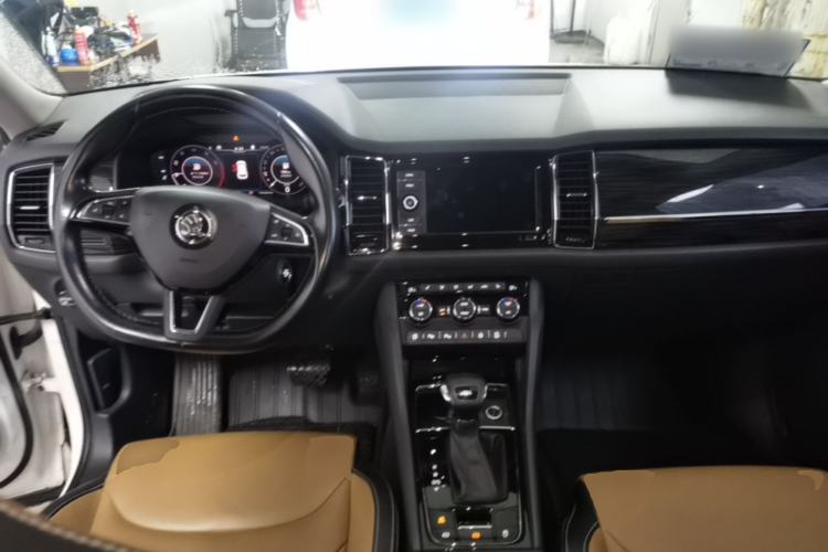 Used Skoda Kodiaq GT 2019 TSI330 Two-Wheel-Drive Luxury Edition China VI Standard Center Console