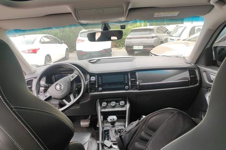 Used Skoda Kodiaq GT 2019 TSI380 4x4 Flagship Model China VI Standard Center Console