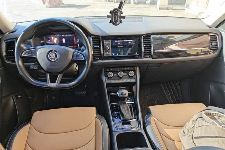 Used Skoda Kodiaq GT 2019 TSI330 Two-Wheel-Drive Luxury Edition China VI Standard Center Console