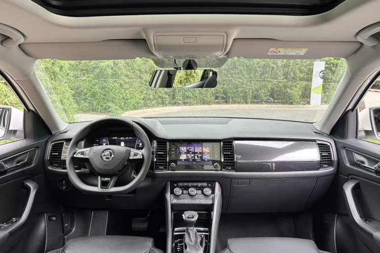 Used Skoda Kodiaq GT 2019 TSI380 4x4 Flagship Model China VI Standard Center Console