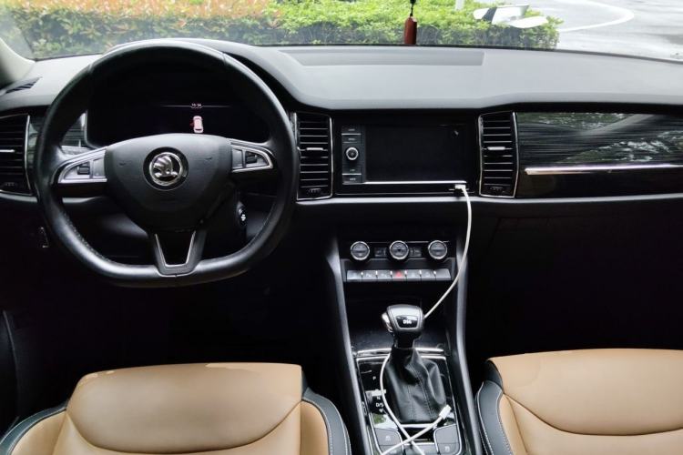 Used Skoda Kodiaq GT 2019 TSI330 Two-Wheel-Drive Luxury Edition China V Standard Center Console