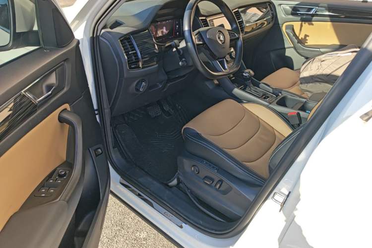 Used Skoda Kodiaq GT 2019 TSI330 Two-Wheel-Drive Luxury Edition China VI Standard Driver Seat