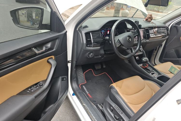 Used Skoda Kodiaq GT 2019 TSI330 Two-Wheel-Drive Luxury Edition China V Standard Driver Seat