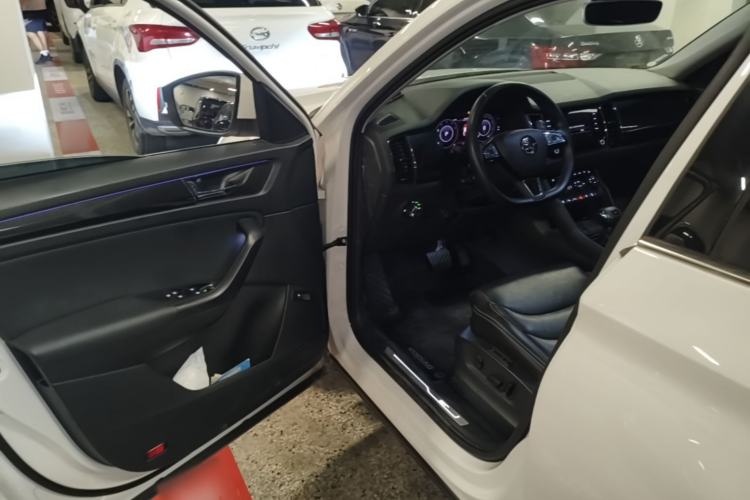 Used Skoda Kodiaq GT 2019 TSI380 4x4 Flagship Model China VI Standard Driver Seat