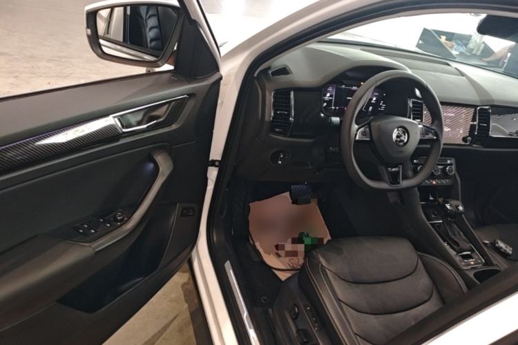 Used Skoda Kodiaq GT 2019 TSI380 4x4 Flagship Model China VI Standard Driver Seat