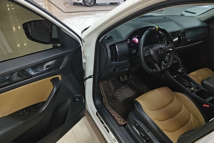 Used Skoda Kodiaq GT 2019 TSI330 Two-Wheel-Drive Luxury Edition China VI Standard Driver Seat