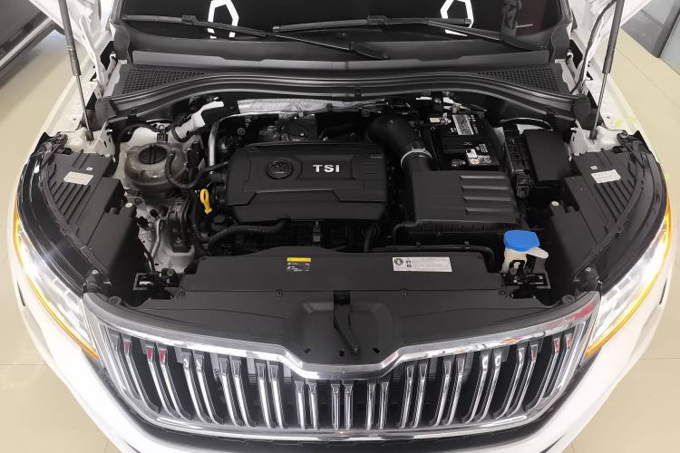 Used Skoda Kodiaq GT 2019 TSI380 4x4 Luxury Edition China VI Standard Engine Bay