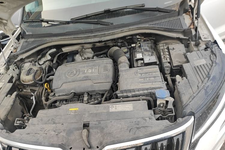 Used Skoda Kodiaq GT 2019 TSI380 4x4 Flagship Model China VI Standard Engine Bay