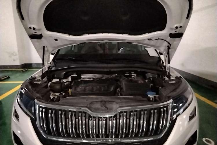 Used Skoda Kodiaq GT 2019 TSI330 Two-Wheel-Drive Luxury Edition China VI Standard Engine Bay