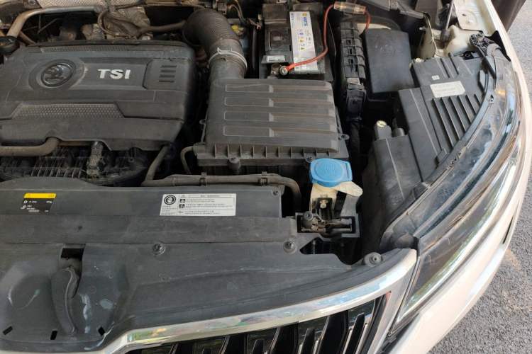 Used Skoda Kodiaq GT 2019 TSI380 4x4 Flagship Model China VI Standard Engine Bay Left