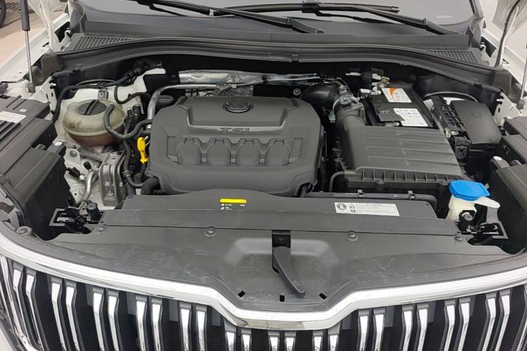 Used Skoda Kodiaq GT 2019 TSI330 Two-Wheel-Drive Luxury Edition China VI Standard Engine Bay