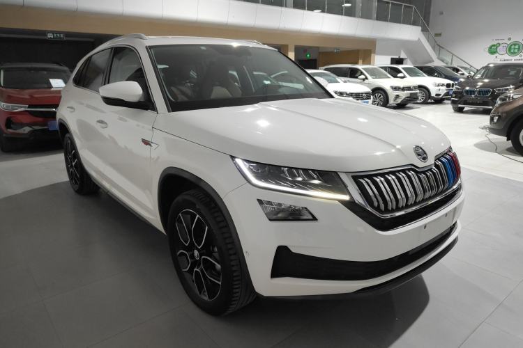 Used Skoda Kodiaq GT 2019 TSI330 Two-Wheel-Drive Luxury Edition China VI Standard Exterior 2