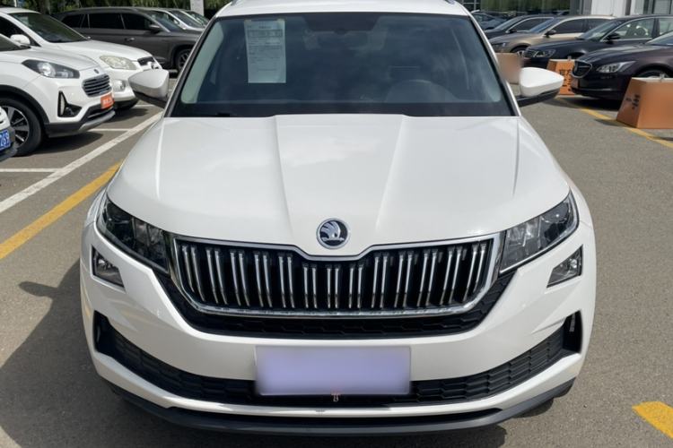 Used Skoda Kodiaq GT 2019 TSI330 Two-Wheel-Drive Comfort Edition China VI Exterior 4