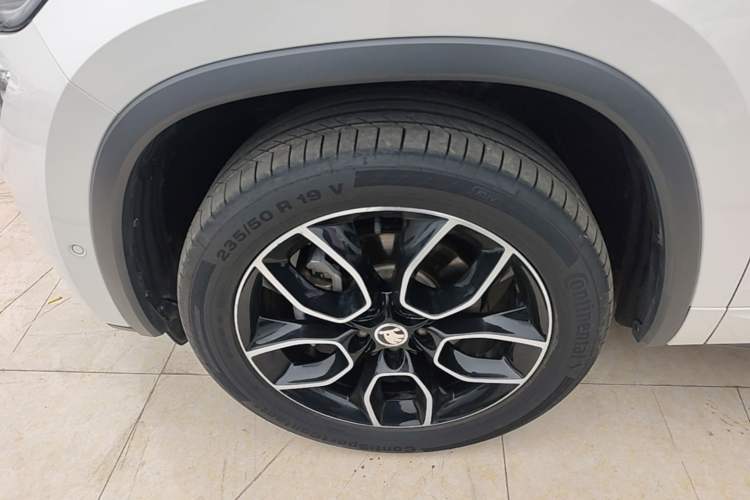 Used Skoda Kodiaq GT 2019 TSI330 Two-Wheel-Drive Luxury Edition China VI Standard Exterior 4