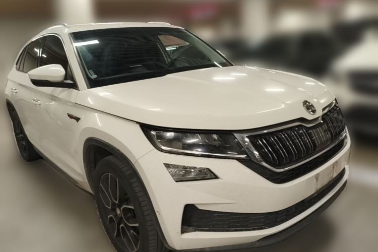 Used Skoda Kodiaq GT 2019 TSI380 4x4 Flagship Model China VI Standard Front Right 45 Deg