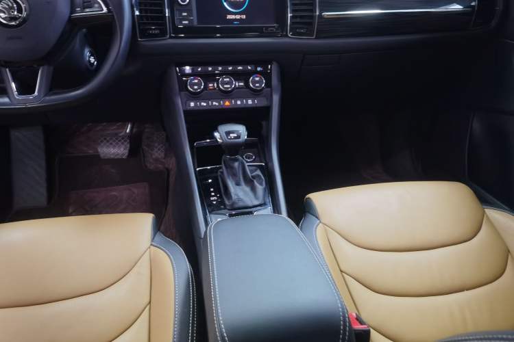 Used Skoda Kodiaq GT 2019 TSI330 Two-Wheel-Drive Luxury Edition China V Standard Gear Lever