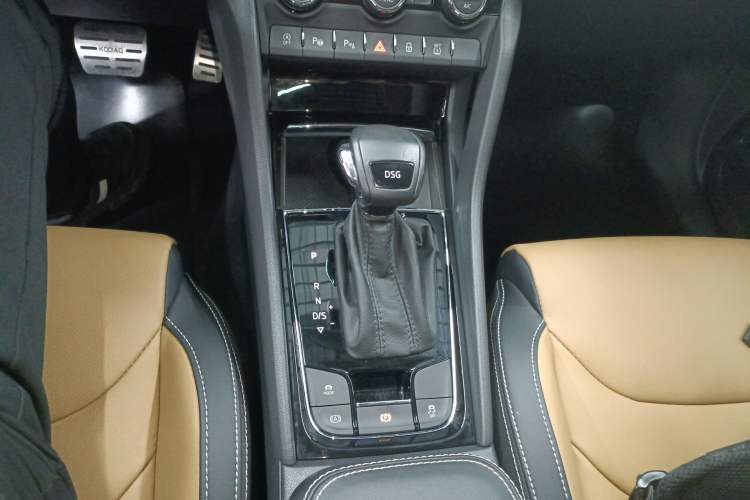 Used Skoda Kodiaq GT 2019 TSI330 Two-Wheel-Drive Luxury Edition China VI Standard Gear Lever