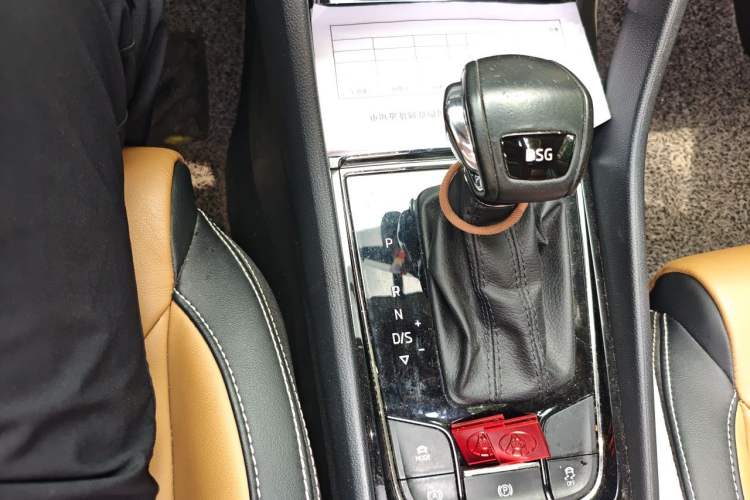 Used Skoda Kodiaq GT 2019 TSI330 Two-Wheel-Drive Luxury Edition China VI Standard Gear Lever
