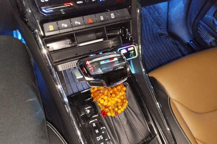 Used Skoda Kodiaq GT 2019 TSI380 4x4 Luxury Edition China VI Standard Gear Lever
