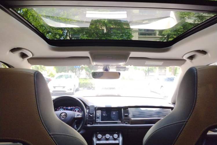 Used Skoda Kodiaq GT 2019 TSI330 Two-Wheel-Drive Luxury Edition China VI Standard Headliner