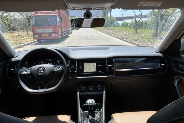 Used Skoda Kodiaq GT 2019 TSI330 Two-Wheel-Drive Luxury Edition China VI Standard Interior 1