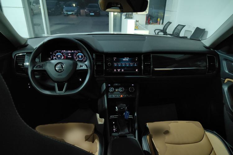 Used Skoda Kodiaq GT 2019 TSI330 Two-Wheel-Drive Luxury Edition China VI Standard Interior 2