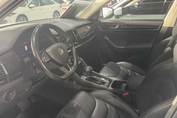 Used Skoda Kodiaq GT 2019 TSI380 4x4 Flagship Model China VI Standard Interior 2