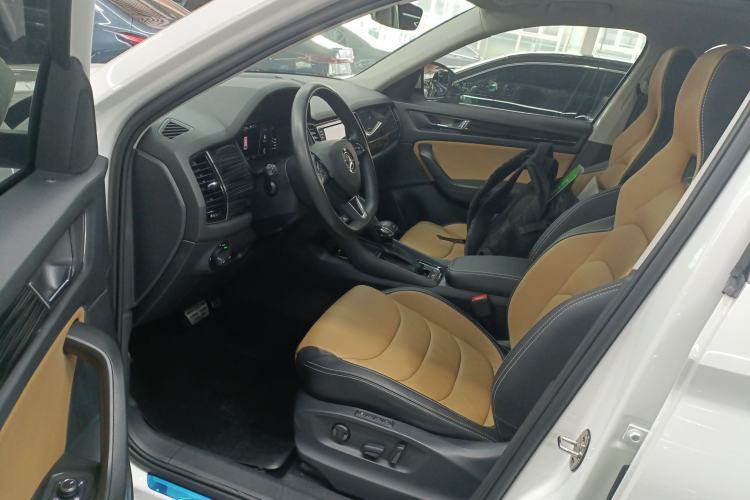 Used Skoda Kodiaq GT 2019 TSI330 Two-Wheel-Drive Luxury Edition China VI Standard Interior 3