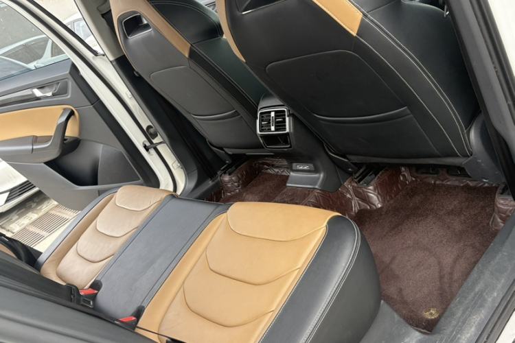 Used Skoda Kodiaq GT 2019 TSI330 Two-Wheel-Drive Luxury Edition China VI Standard Interior 4